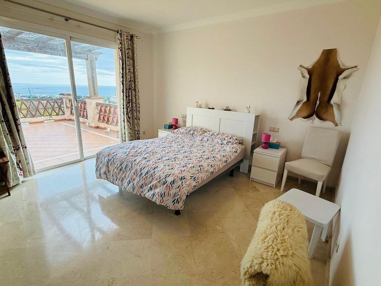 Villa for Sale in Casares, Malaga 21