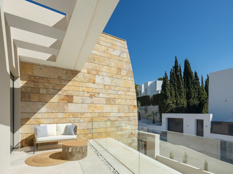 Villa for Sale in Nueva Andalucía, Malaga 31