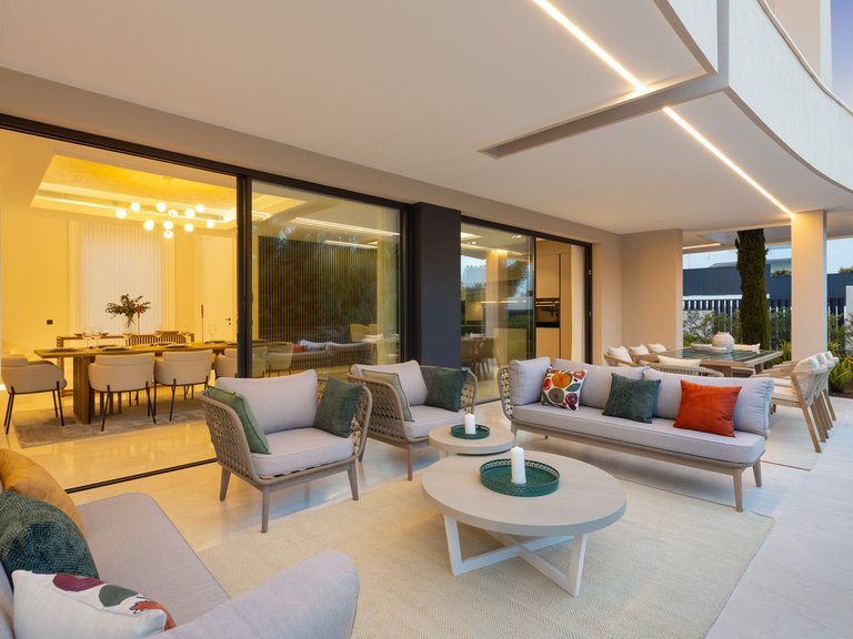 Villa for Sale in Nueva Andalucía, Malaga 37