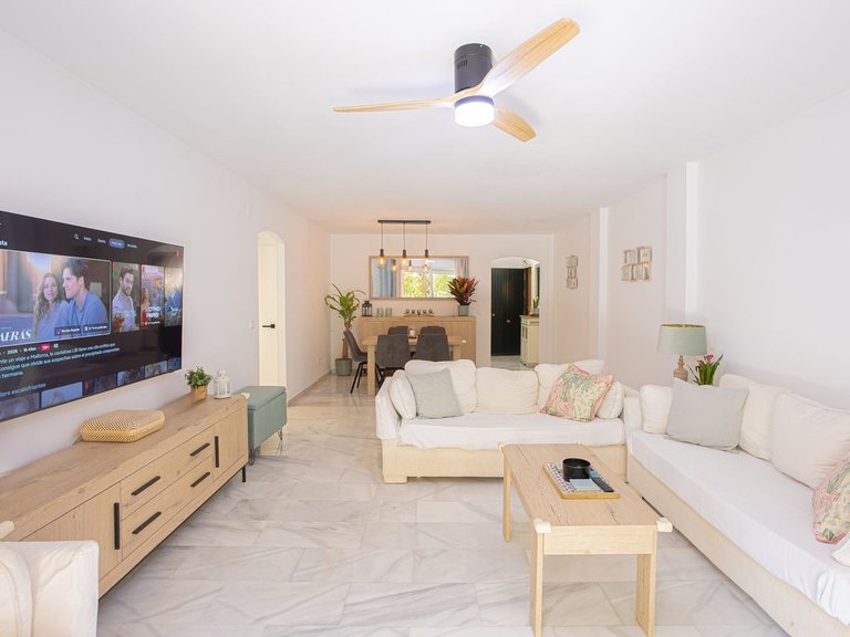 Apartment for Sale in The Golden Mile, Malaga 1