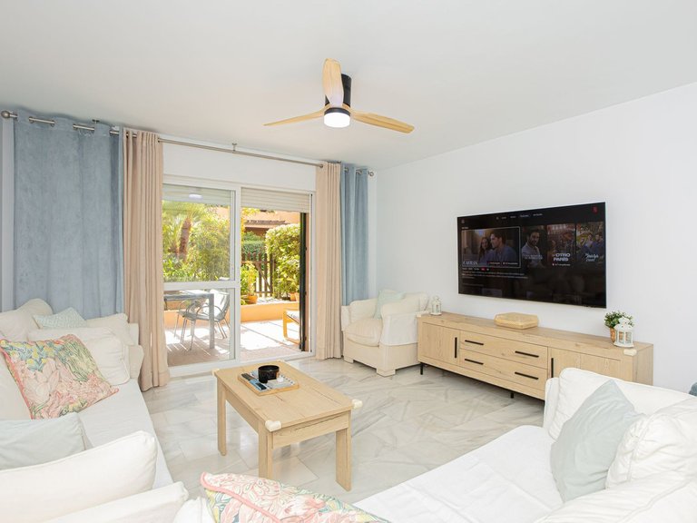 Apartment for Sale in The Golden Mile, Malaga 2