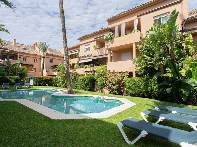 Apartment for Sale in The Golden Mile, Malaga 22