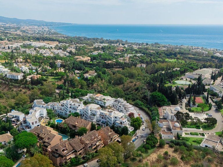 Apartment for Sale in The Golden Mile, Malaga 24