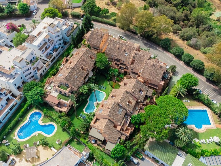 Apartment for Sale in The Golden Mile, Malaga 25
