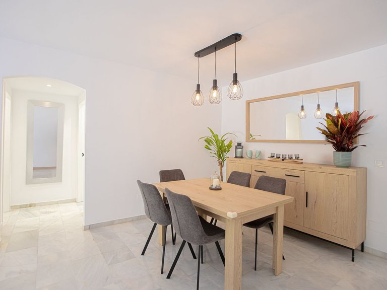 Apartment for Sale in The Golden Mile, Malaga 5