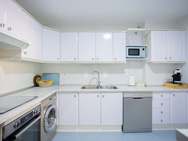 Apartment for Sale in The Golden Mile, Malaga 8