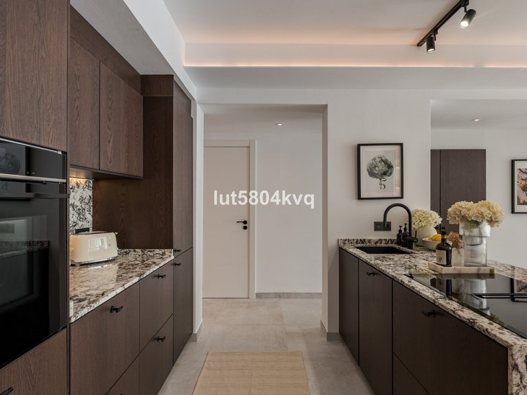 Apartment for Sale in La Quinta, Malaga 14