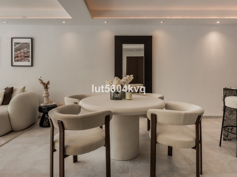 Apartment for Sale in La Quinta, Malaga 2