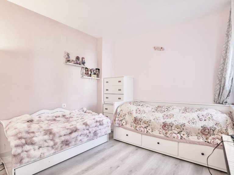 Apartment for Sale in Nueva Andalucía, Malaga 17