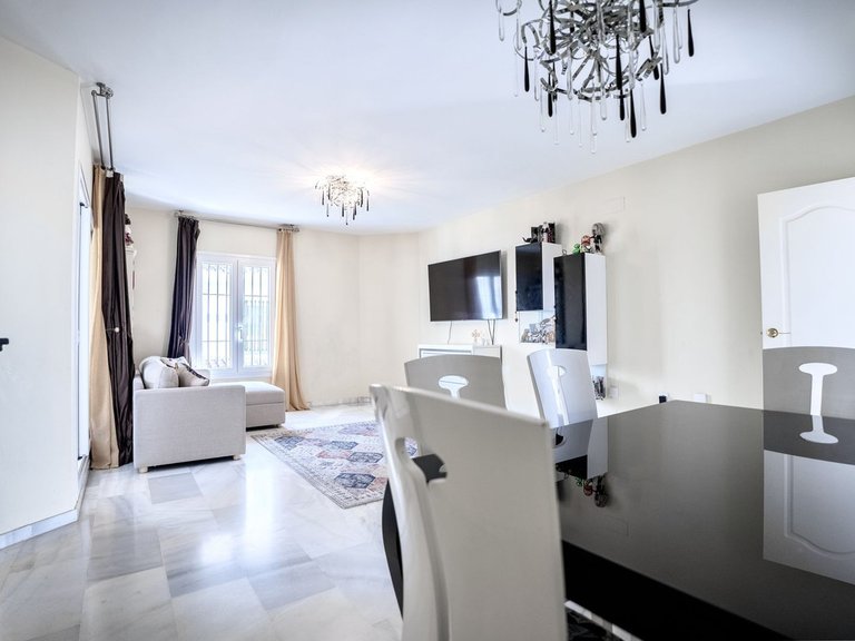 Apartment for Sale in Nueva Andalucía, Malaga 4