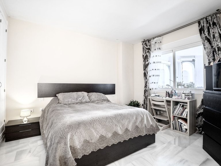 Apartment for Sale in Nueva Andalucía, Malaga 9