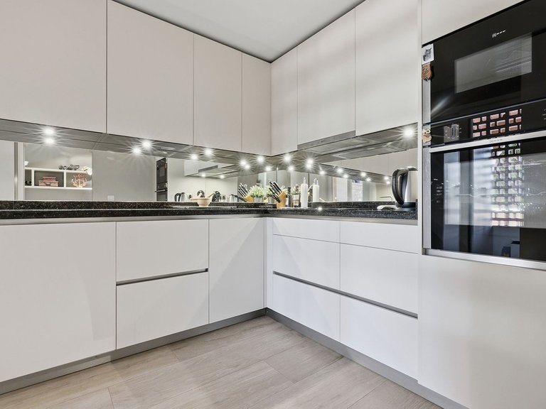 Apartment for Sale in El Paraiso, Malaga 11