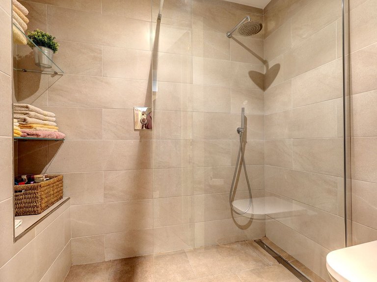 Apartment for Sale in El Paraiso, Malaga 21