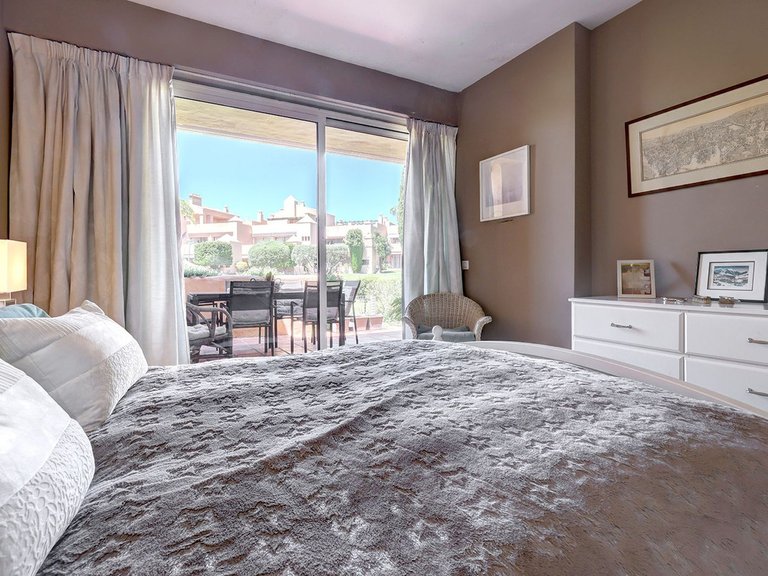 Apartment for Sale in El Paraiso, Malaga 23