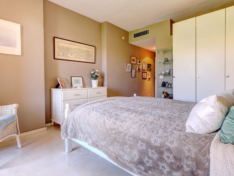 Apartment for Sale in El Paraiso, Malaga 24