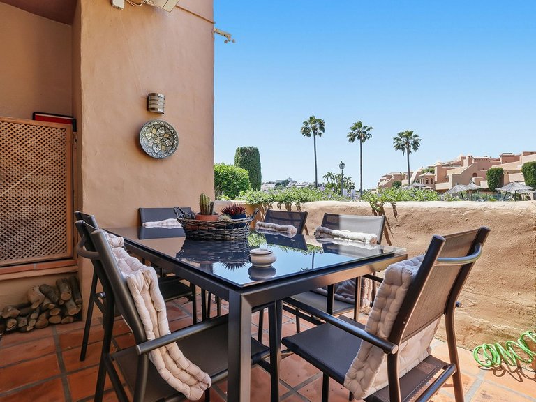 Apartment for Sale in El Paraiso, Malaga 26