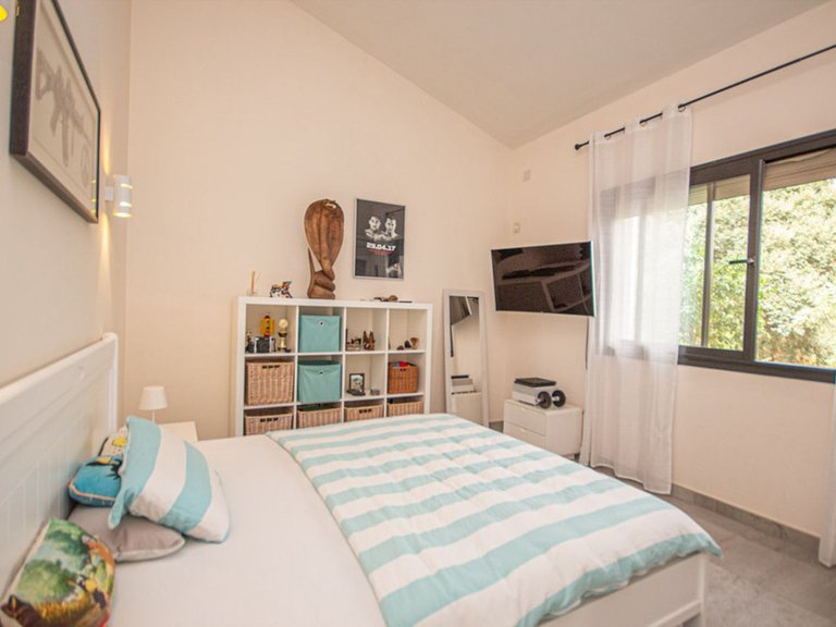 Villa for Sale in La Mairena, Malaga 10