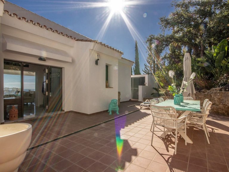 Villa for Sale in La Mairena, Malaga 15