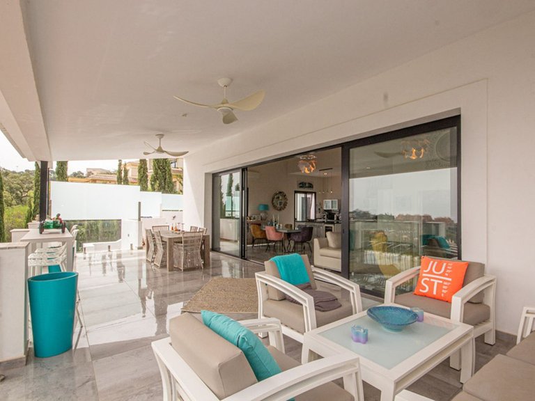 Villa for Sale in La Mairena, Malaga 18