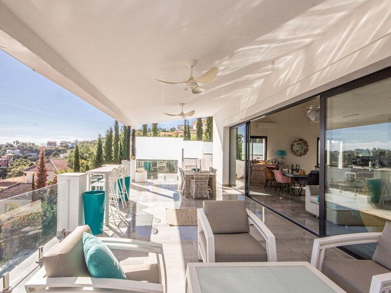 Villa for Sale in La Mairena, Malaga 20