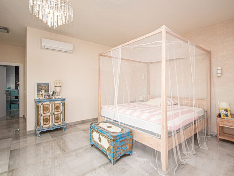 Villa for Sale in La Mairena, Malaga 23