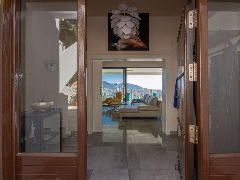 Villa for Sale in La Mairena, Malaga 25
