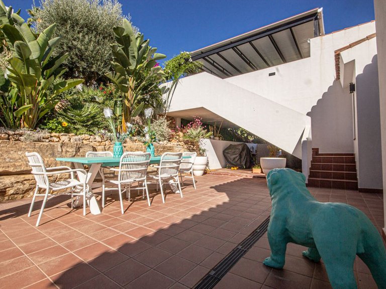 Villa for Sale in La Mairena, Malaga 38