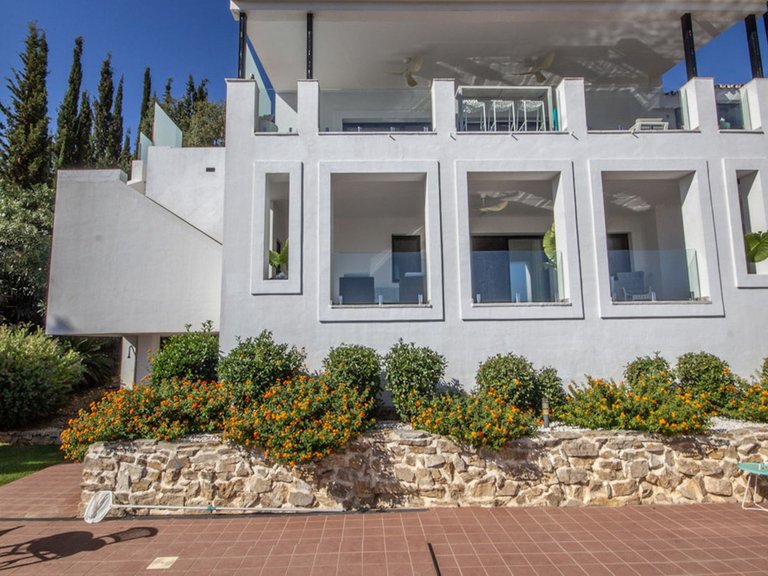 Villa for Sale in La Mairena, Malaga 41
