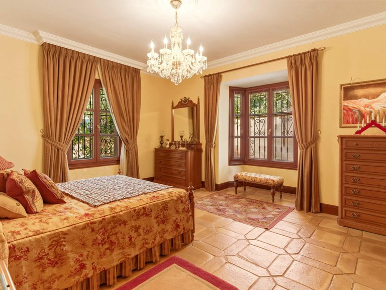 Villa for Sale in Guadalmina Alta, Malaga 27