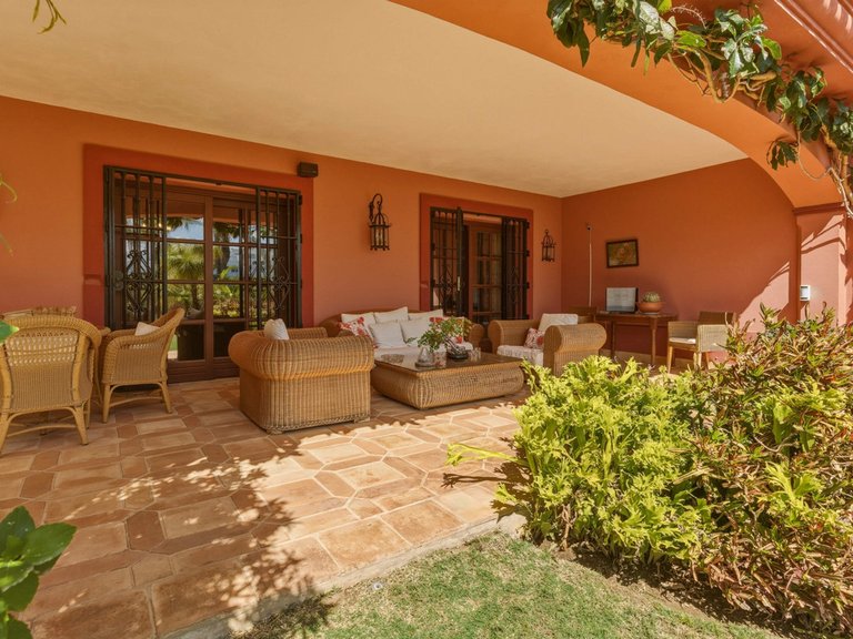 Villa for Sale in Guadalmina Alta, Malaga 5