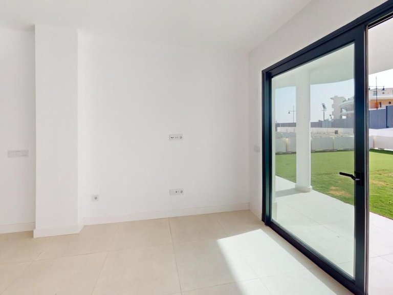 Apartment for Sale in Higueron, Malaga 7