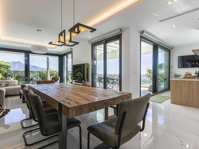 Villa for Sale in Costa del Sol, Benahavís, Malaga 12