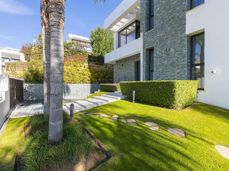 Villa for Sale in Benahavís, Malaga 27