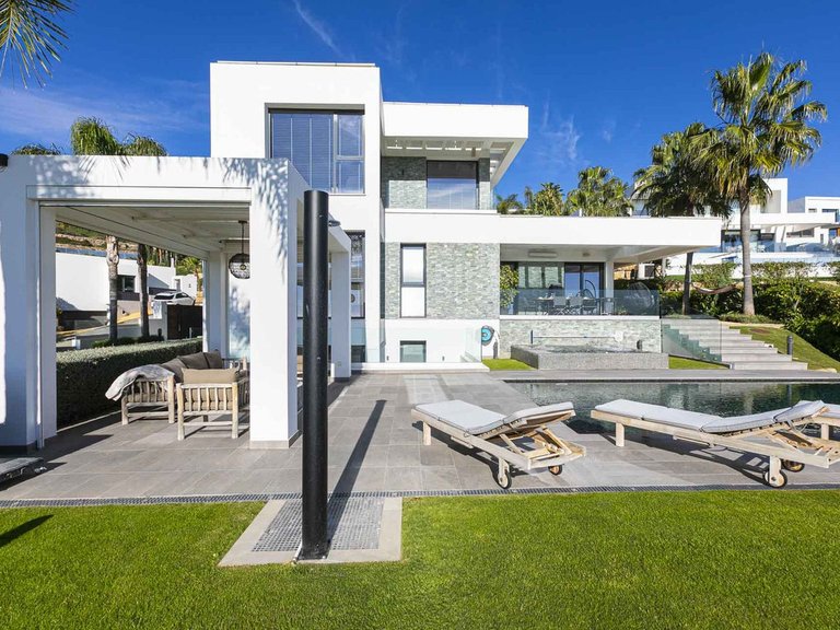 Villa for Sale in Benahavís, Malaga 3