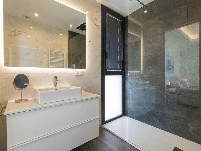 Villa for Sale in Benahavís, Malaga 32