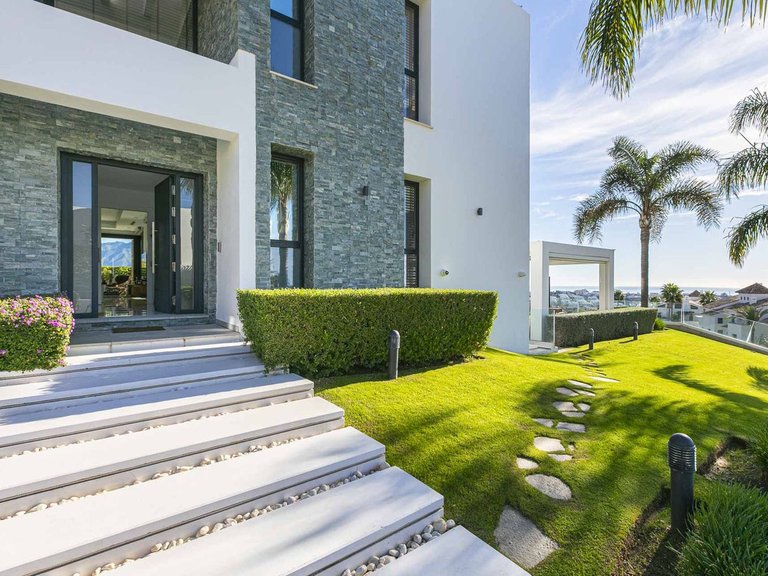 Villa for Sale in Benahavís, Malaga 4