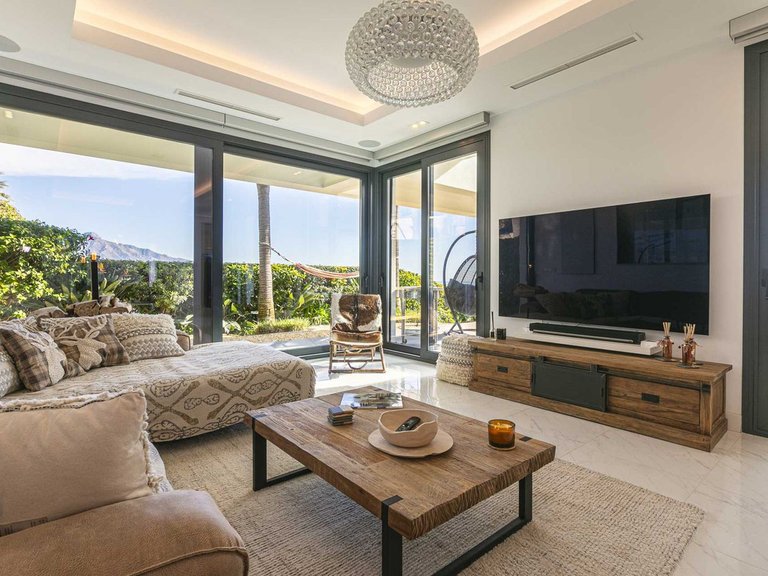 Villa for Sale in Costa del Sol, Benahavís, Malaga 8
