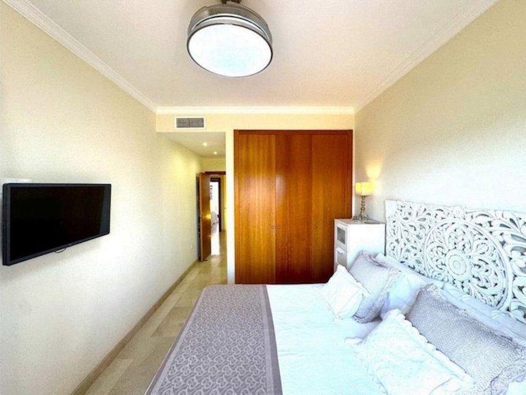 Villa for Sale in Estepona, Malaga 11