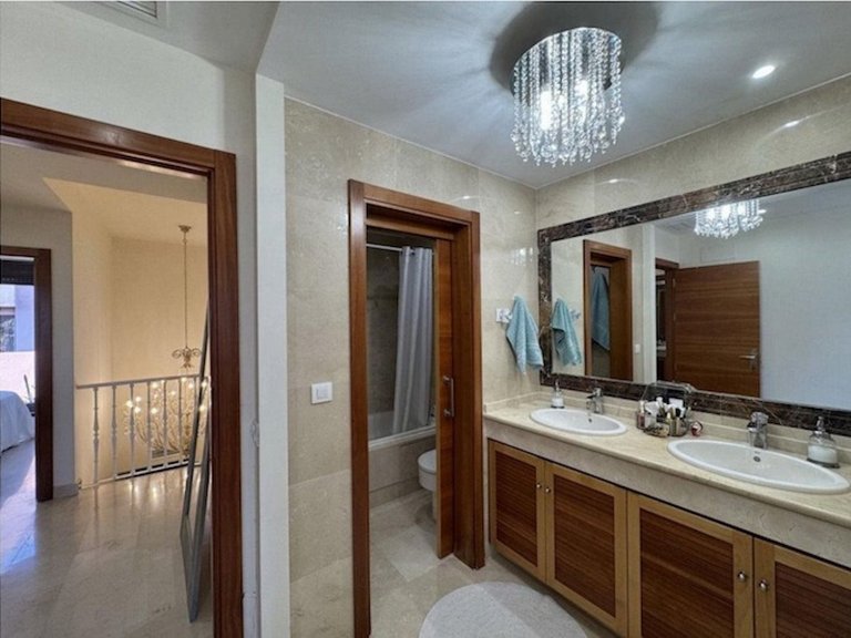 Villa for Sale in Estepona, Malaga 5