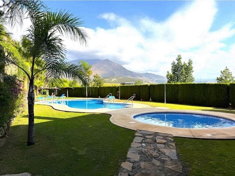 Villa for Sale in Estepona, Malaga 6