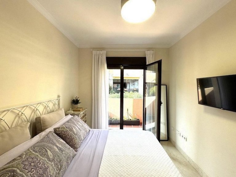 Villa for Sale in Estepona, Malaga 9