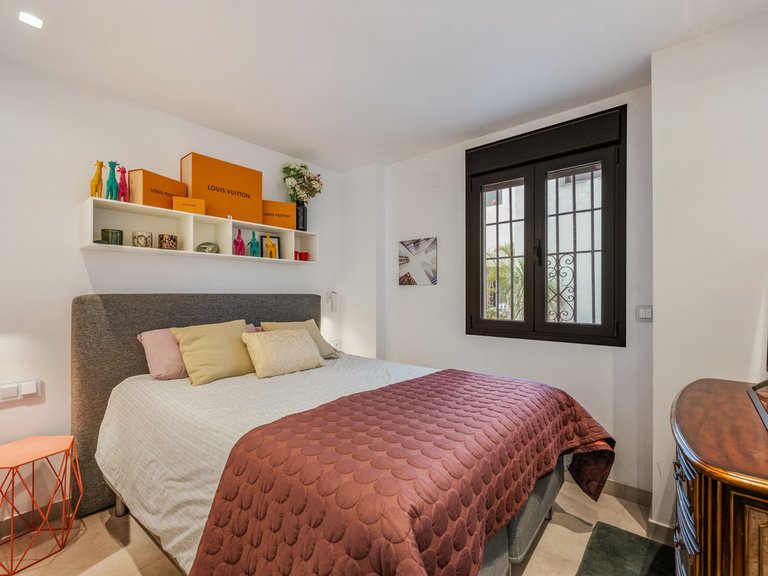 Apartment for Sale in Puerto Banús, Malaga 14