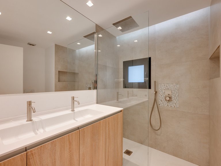 Apartment for Sale in Puerto Banús, Malaga 16