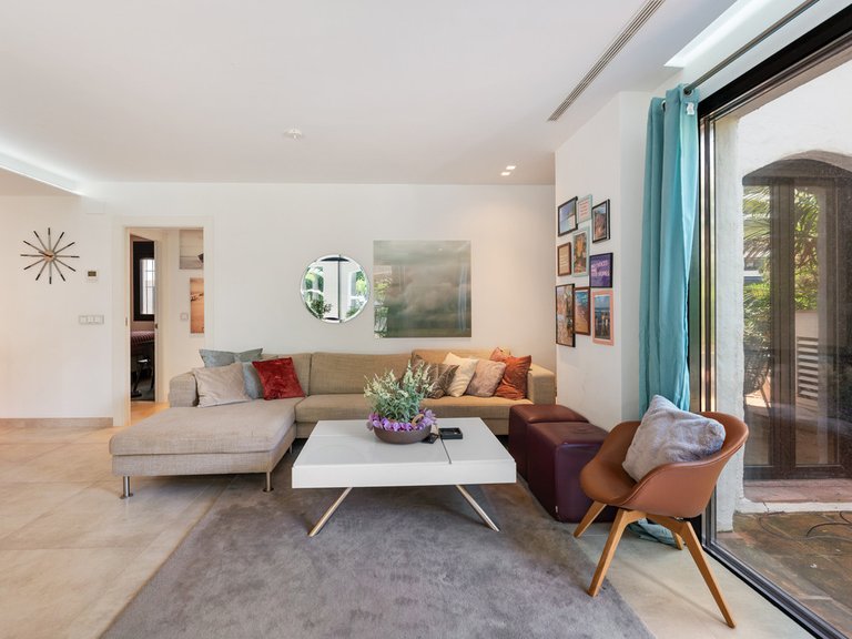 Apartment for Sale in Puerto Banús, Malaga 24