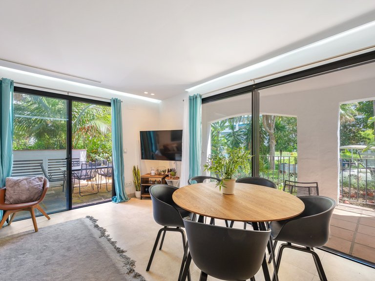 Apartment for Sale in Puerto Banús, Malaga 4