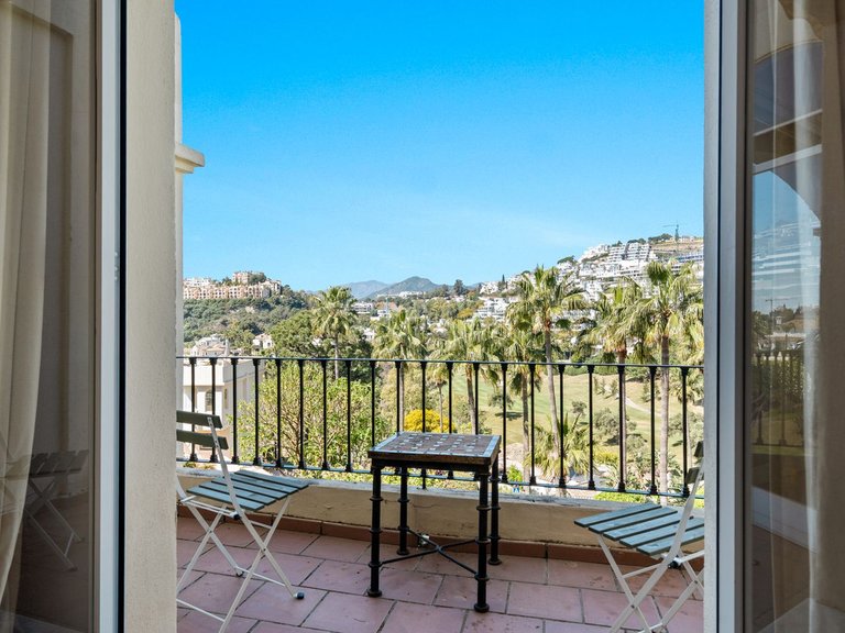 Apartment for Sale in La Quinta, Malaga 14