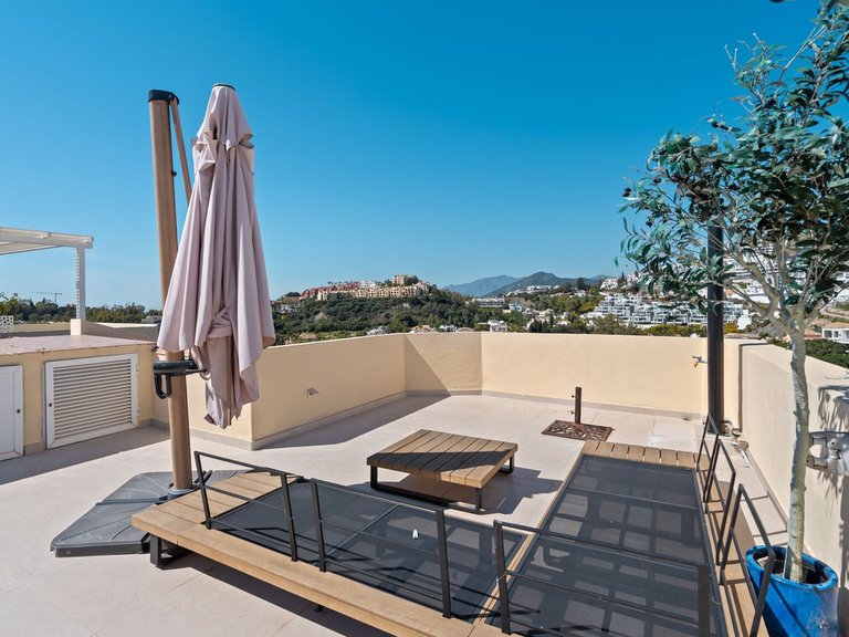 Apartment for Sale in La Quinta, Malaga 2