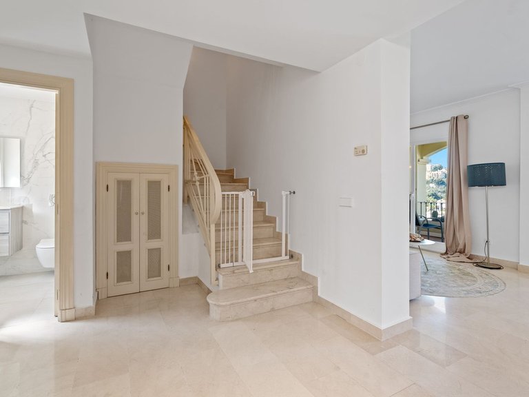 Apartment for Sale in La Quinta, Malaga 8