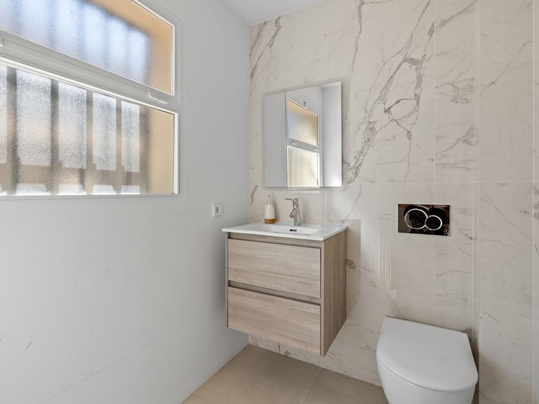Apartment for Sale in La Quinta, Malaga 9