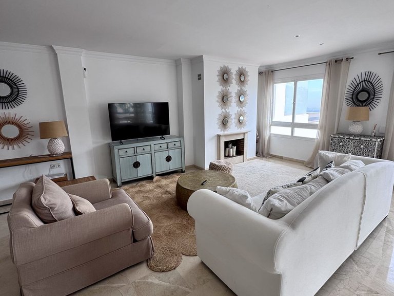 Apartment for Sale in La Mairena, Malaga 6